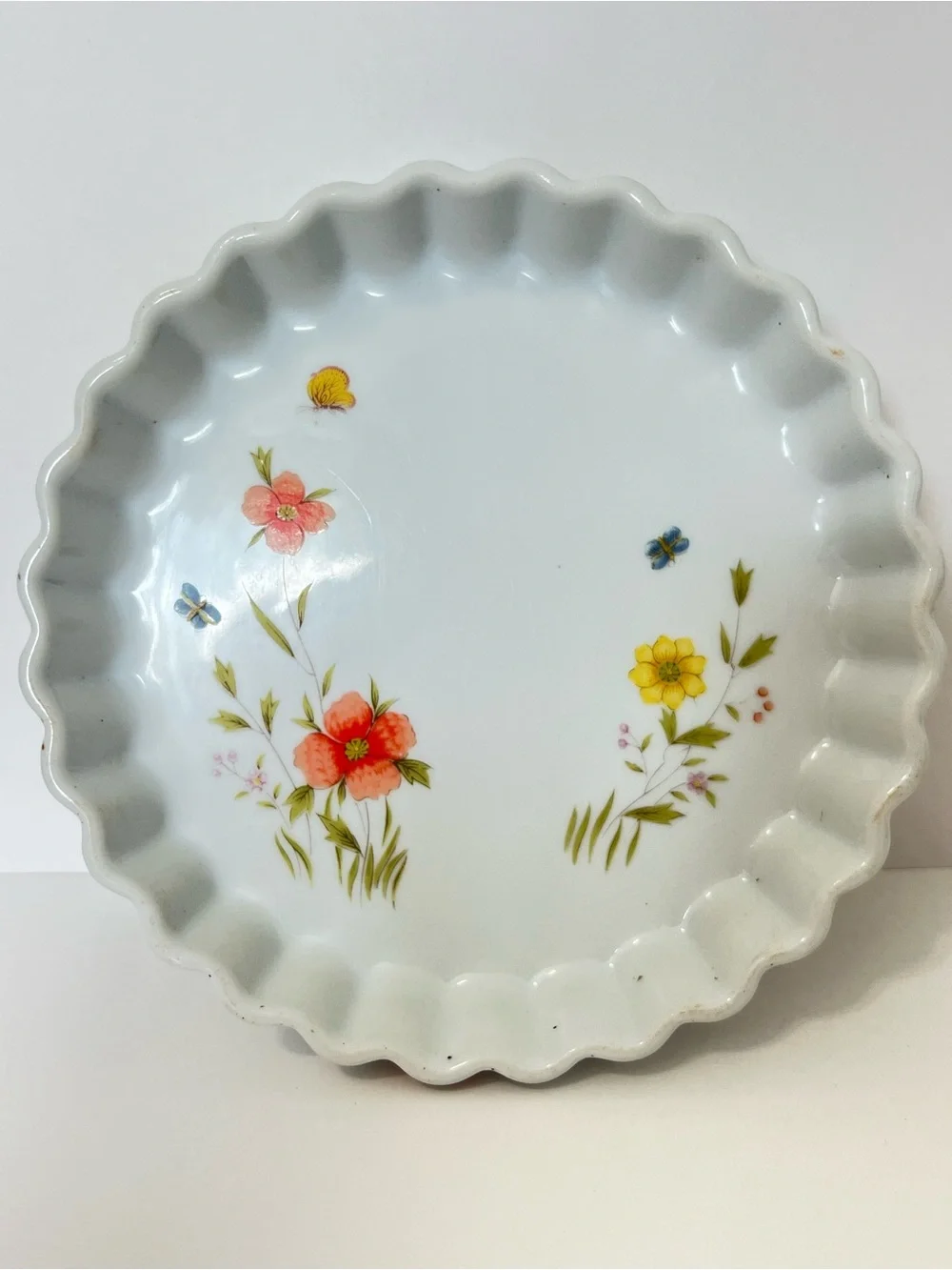 Andrea By Sadek vintage scalloped